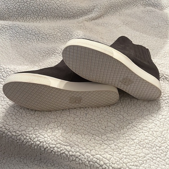 Dolce Vita gray suede hidden wedge sneaker size 9.5 - Picture 6 of 7